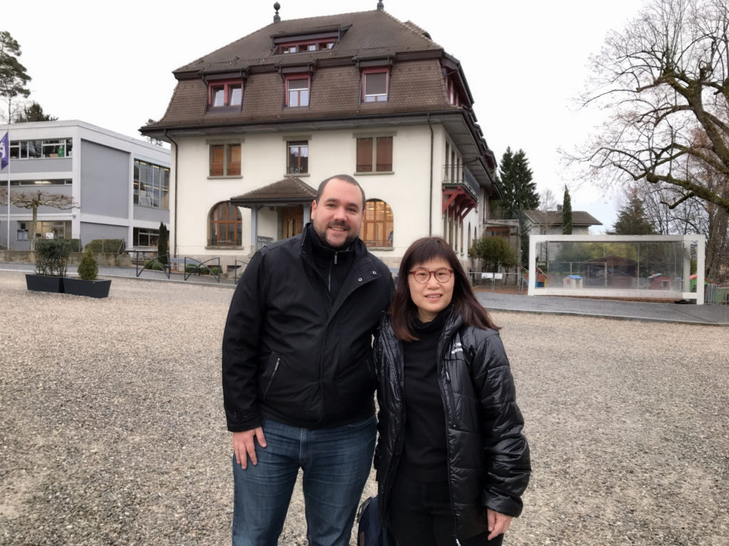 2018林肯Michelle參訪瑞士諾維爾住宿中學入學部主任合影