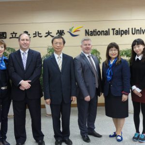 2014林肯偕同SEG集團總裁拜訪國立台北大學校長