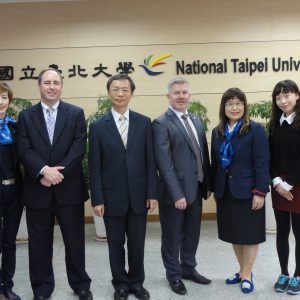 2014林肯偕同SEG集團總裁拜訪國立台北大學校長